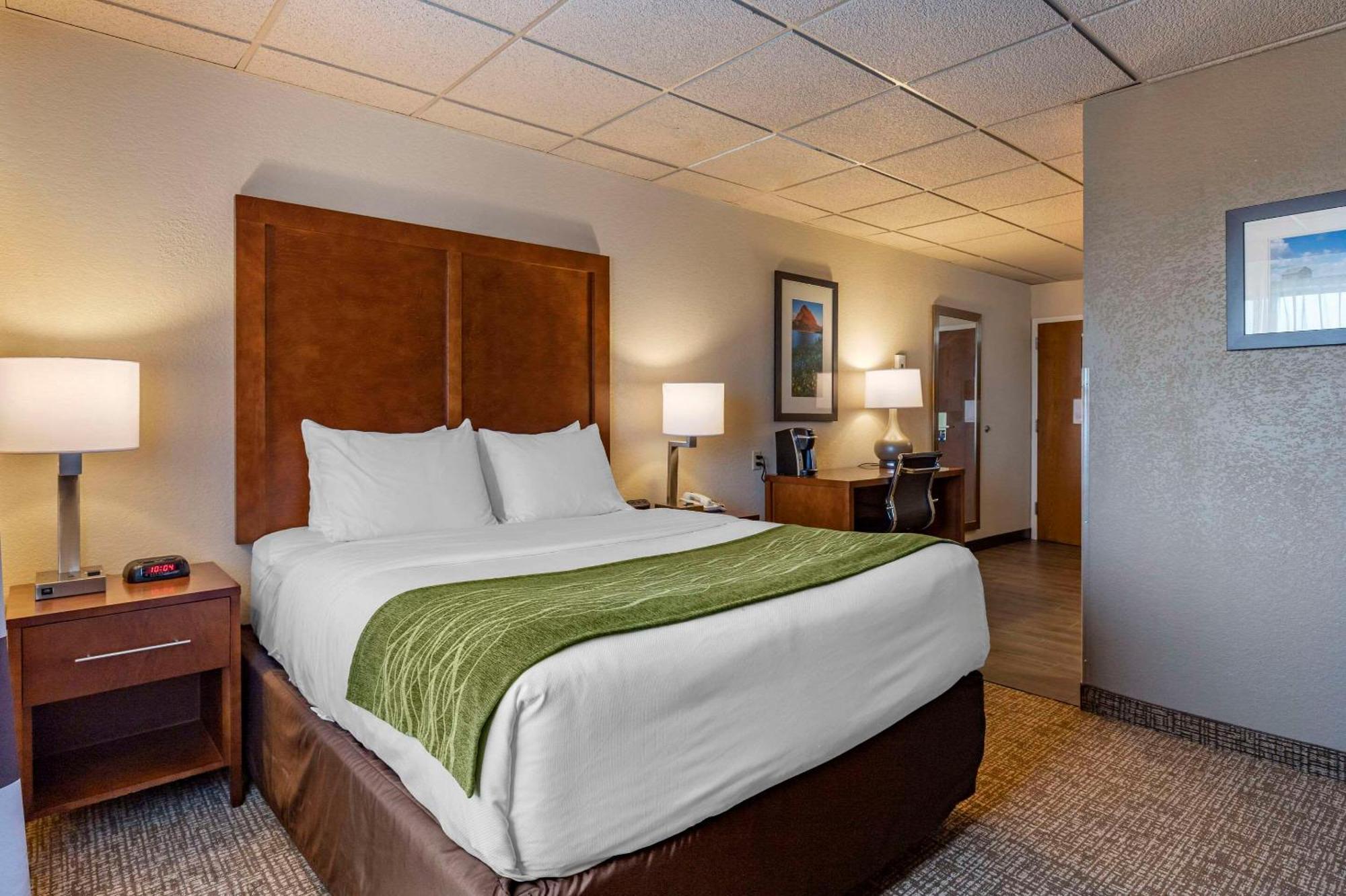 Comfort & Gateway To Glacier National Park Hotel 2*