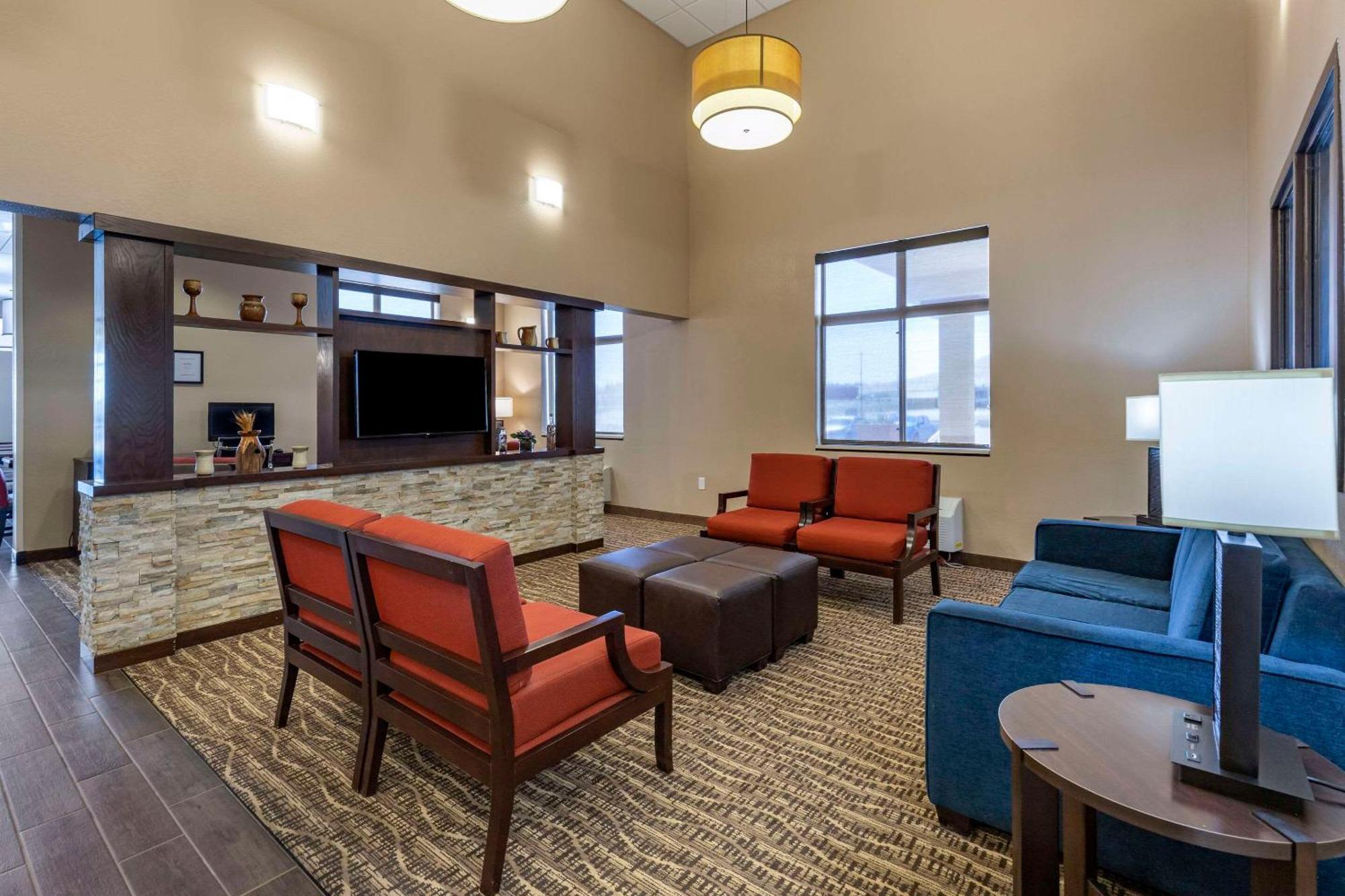 Comfort & Gateway To Glacier National Park